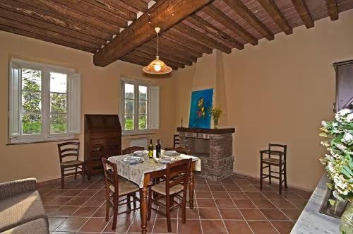 לוקה Fattoria Agriturismo Bigongiari מראה חיצוני תמונה